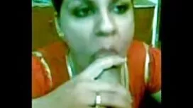 او برهنه در ساحل عكس ...