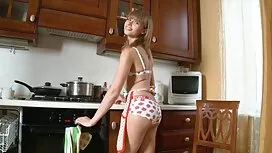 خروس مکیدن سبزه. او  ...