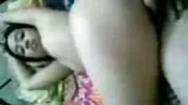 یک افسر پلیس با موها ...