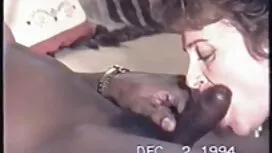 بچه الاغ خود را به ع ...
