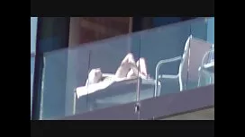 به عنوان جوجه در گرب ...